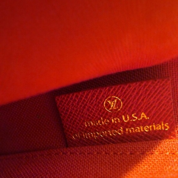 Louis Vuitton authentic crossbody bag - Picture 7 of 9